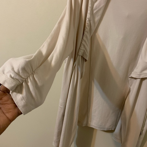 ZENERGY by Chico’s Knit Drape Front Open Jacket size 2 - Picture 6 of 16